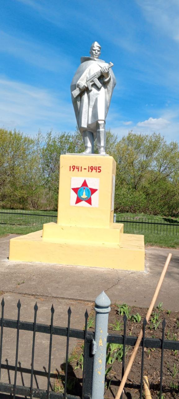 Памятник Воину-Освободителю обновляют.