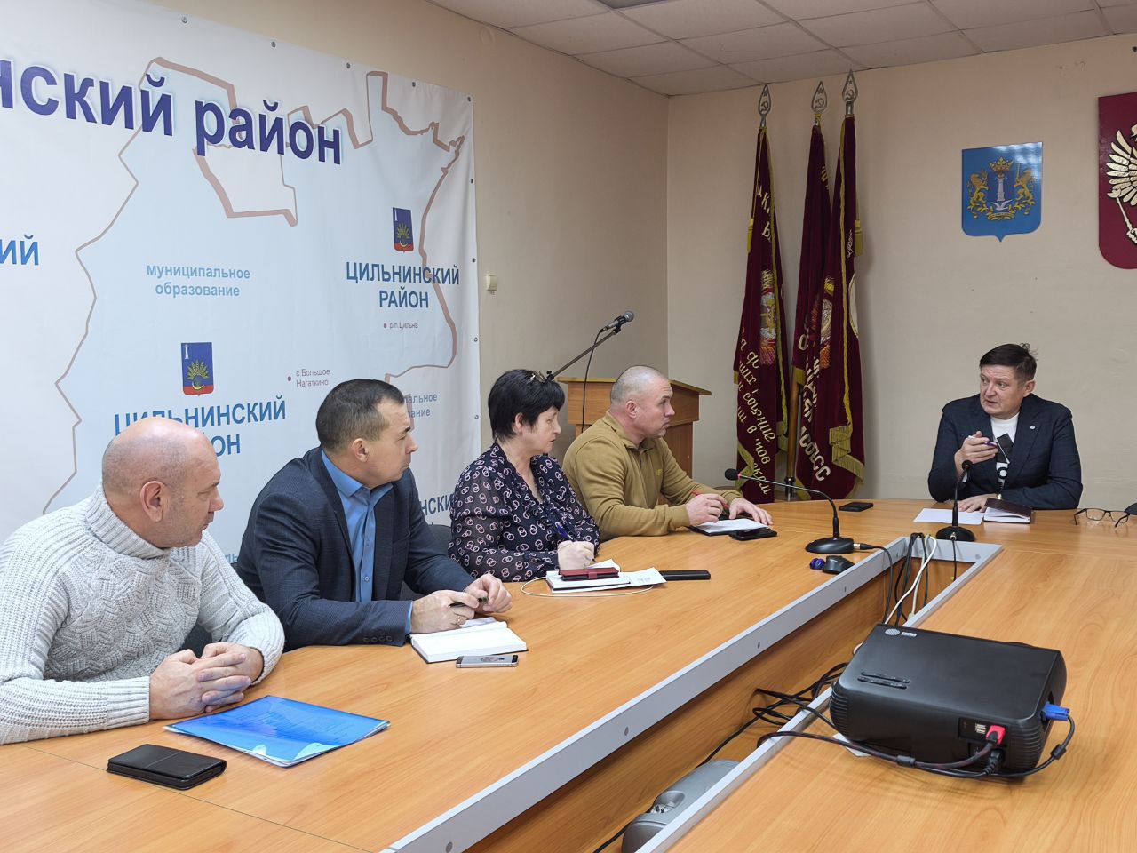 Внеочередное заседание комиссии по предупреждению и ликвидации чрезвычайных ситуаций и пожарной безопасности.