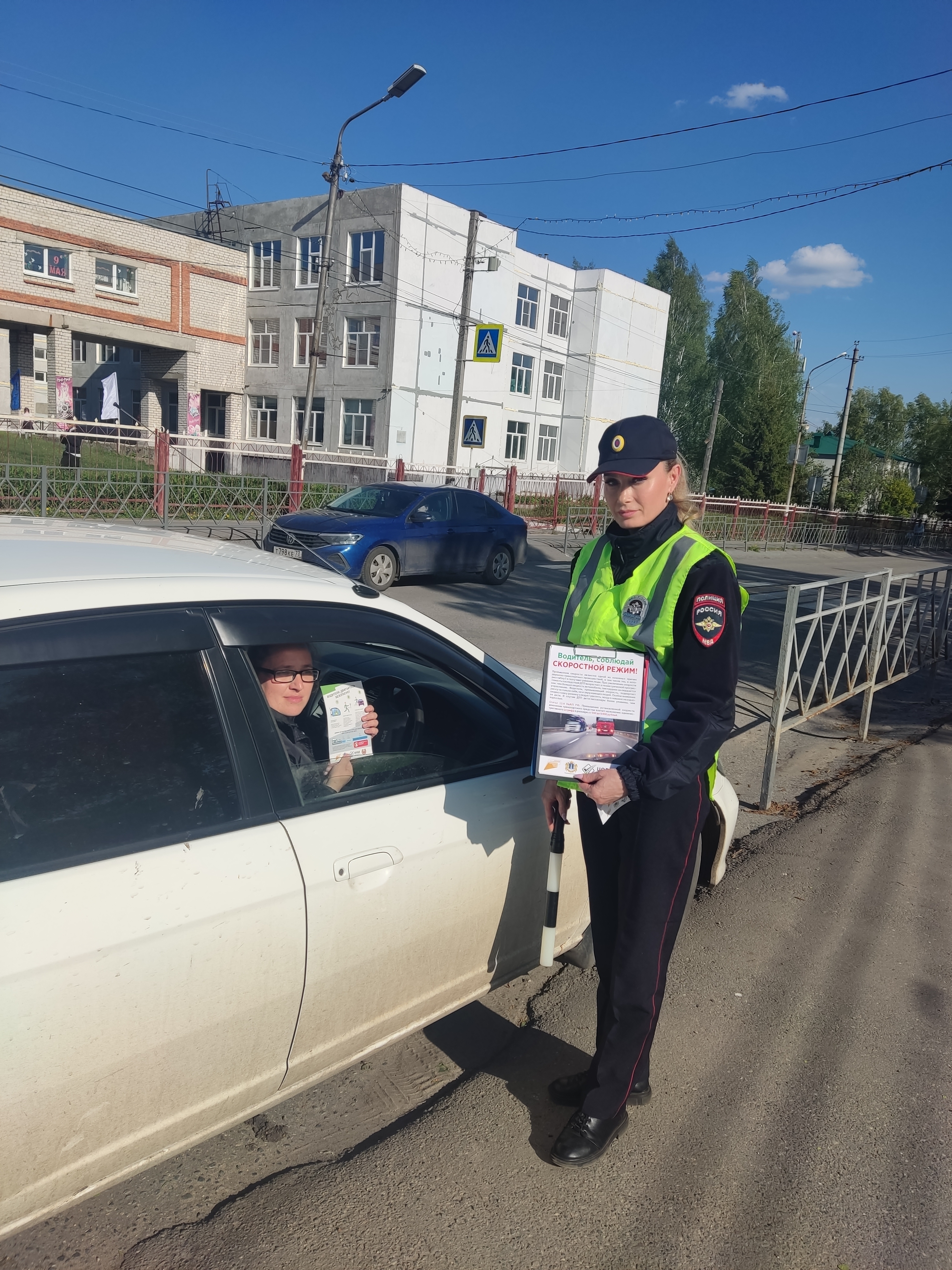 Автоинспекторы призвали водителей не нарушать скоростной режим и соблюдать ПДД.